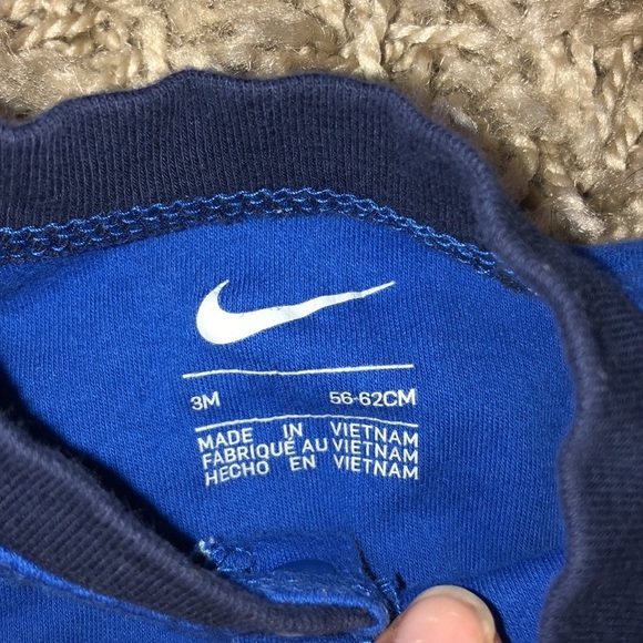 Nike just do it onesie blue and white footie nikes full snap size 3 month old - Picture 4 of 5